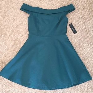 NWT green lulu's deess